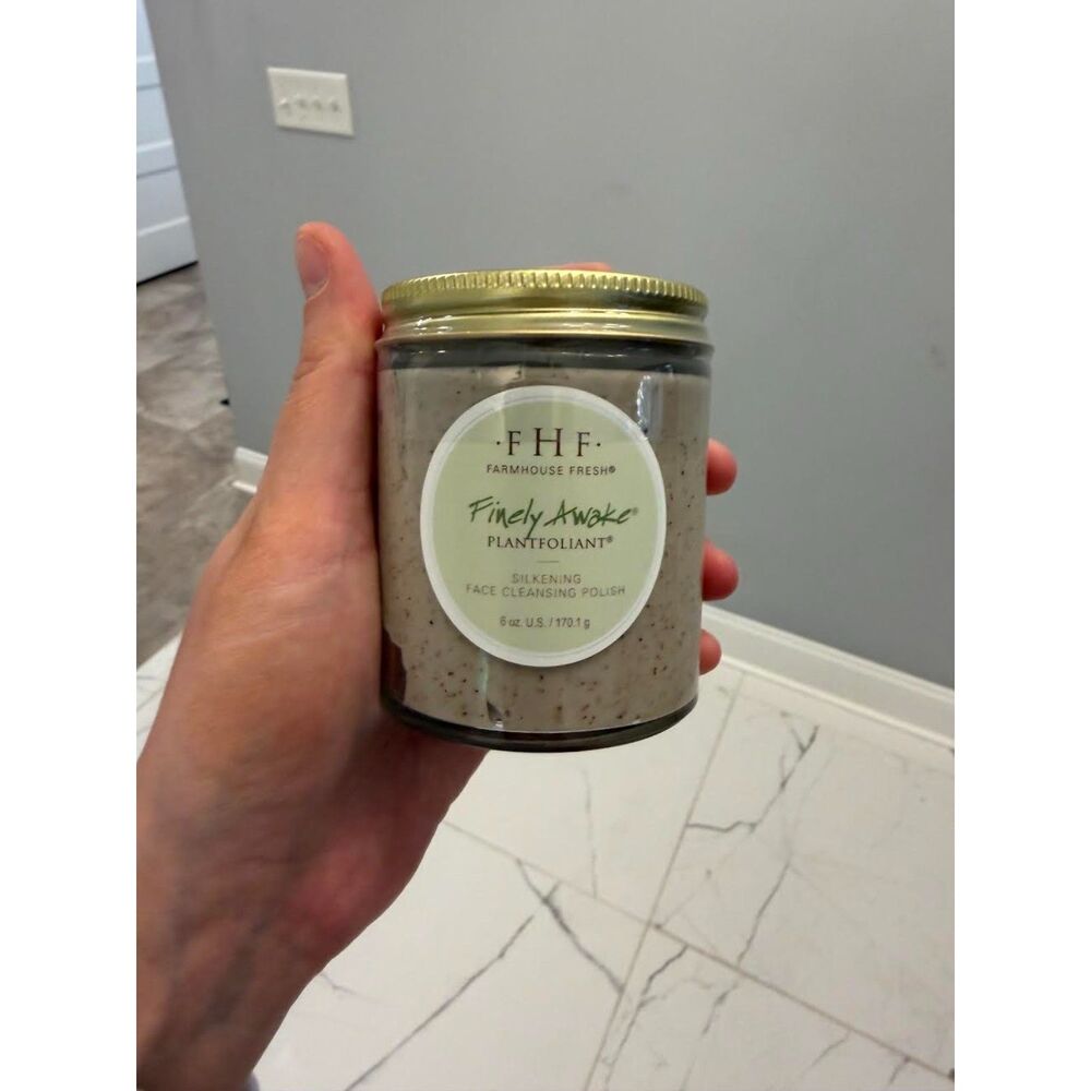 FarmHouse Fresh Finely Awake Plantfoliant Face Cleansing Polish 6 oz NEW